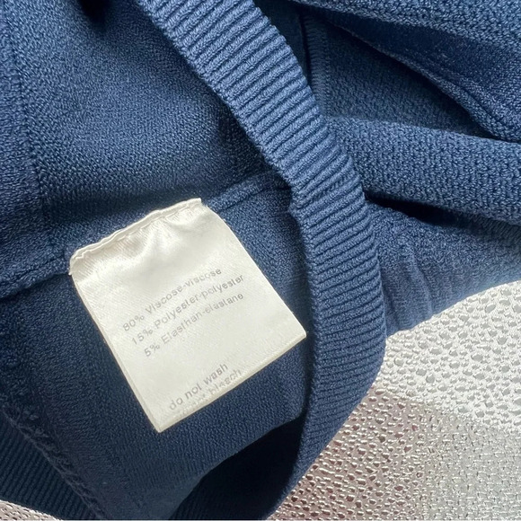 Akris Punto Navy Blue Sleeveless Knit Sweater Top Size US 6 Ribbed - Picture 8 of 10